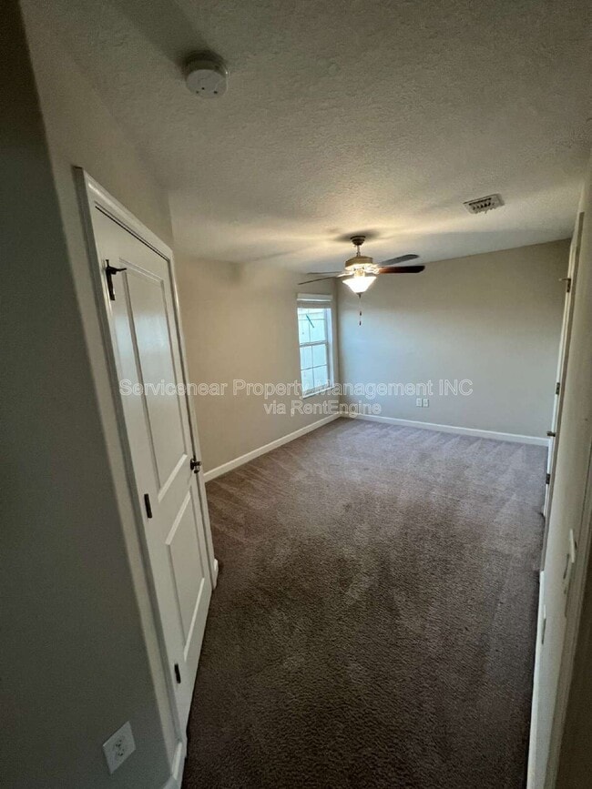 Building Photo - 939 Terra Vista St