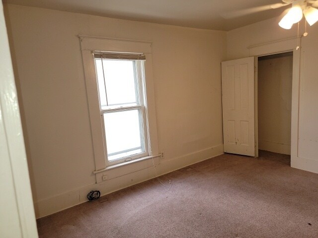 Building Photo - 3326 Gillham Rd