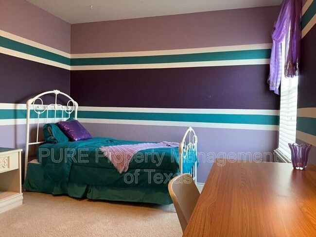 Building Photo - 108 Covey Ln