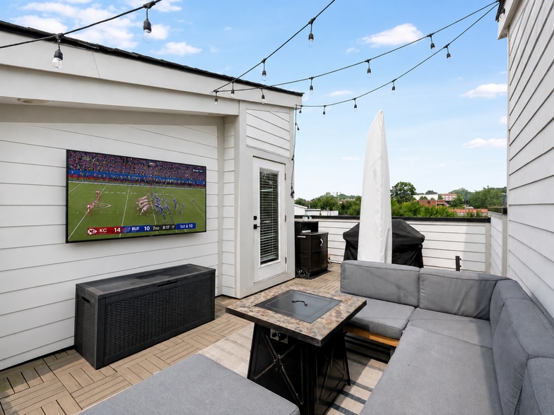 Rooftop Terrace - 2349 Wesley Village Rd
