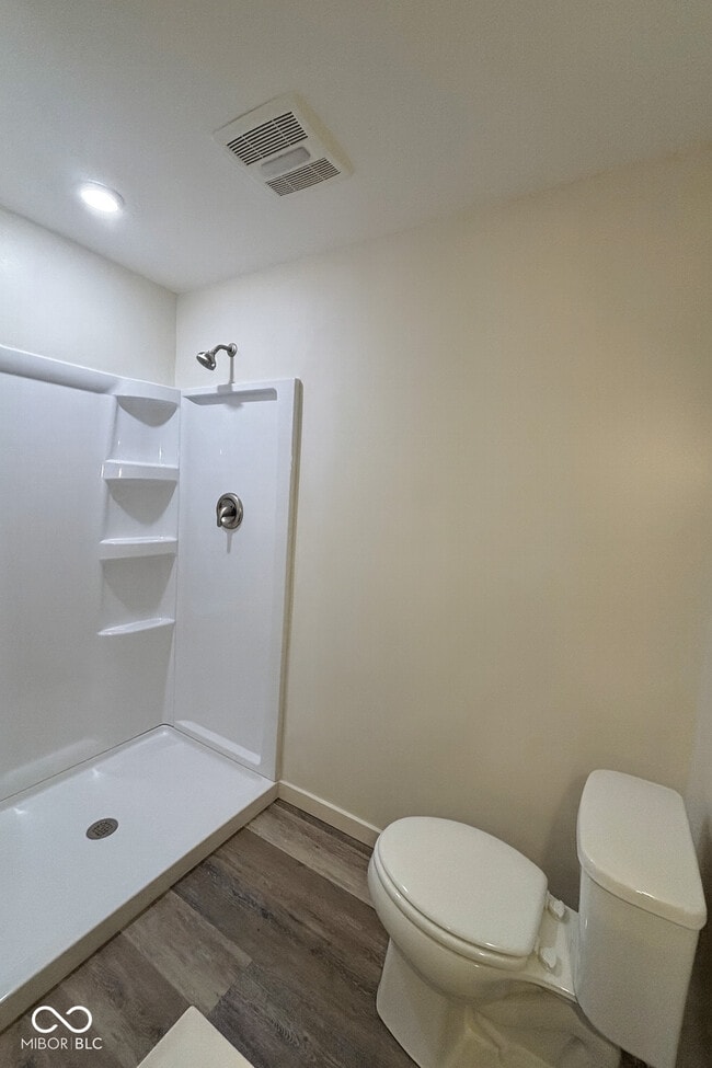 Building Photo - 665 Ironwood Dr