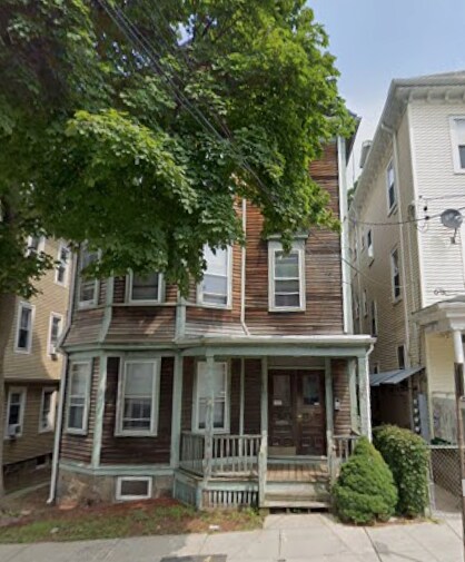 Building Photo - 56 Calumet St