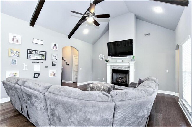 Building Photo - Stylish 3-Bedroom, 2-Bathroom Home for Rent!