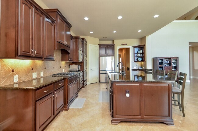 Building Photo - 2239 Monarch Terrace Dr