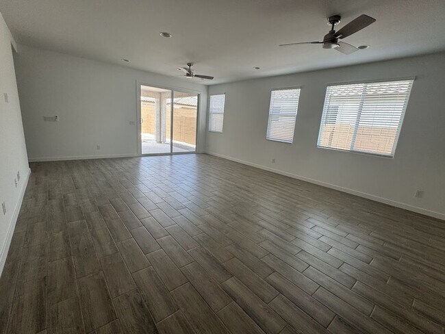 Building Photo - East Mesa New 4-bedroom