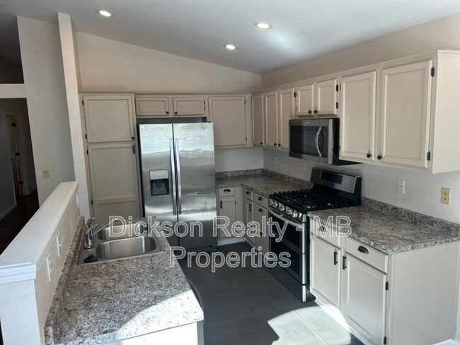 Building Photo - 6164 Greenbrook Dr