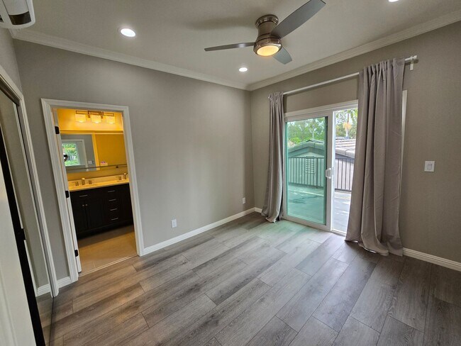 Building Photo - Fantastic 2 Bed, 2.5 Bath ADU unit in Sunn...