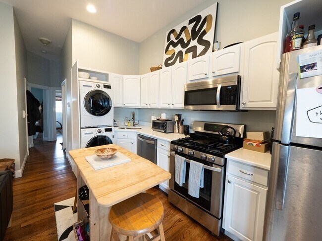 Building Photo - 25 Fort Ave