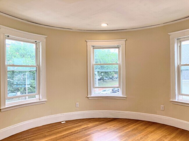 Building Photo - 351 S Huntington Ave