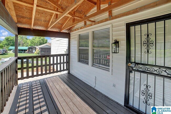 Building Photo - 4713 9th Ave S