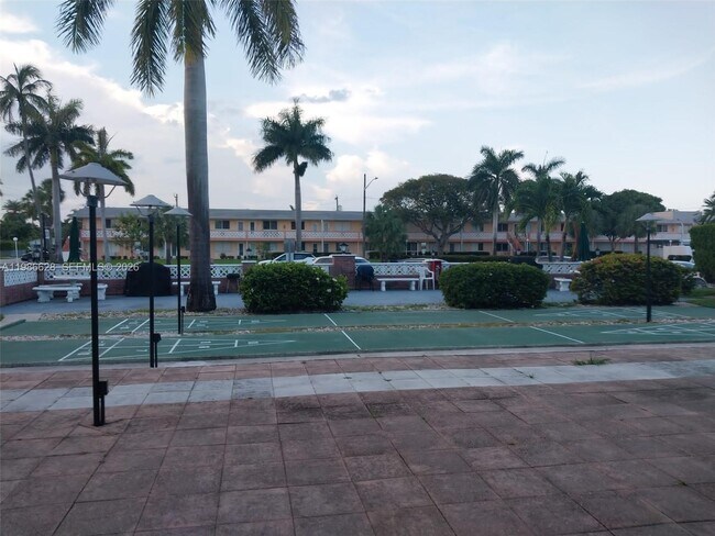 Building Photo - 1050 Atlantic Shores Blvd