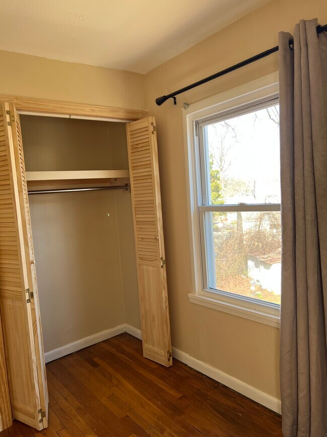 Primary Photo - 119 Dupont Pl