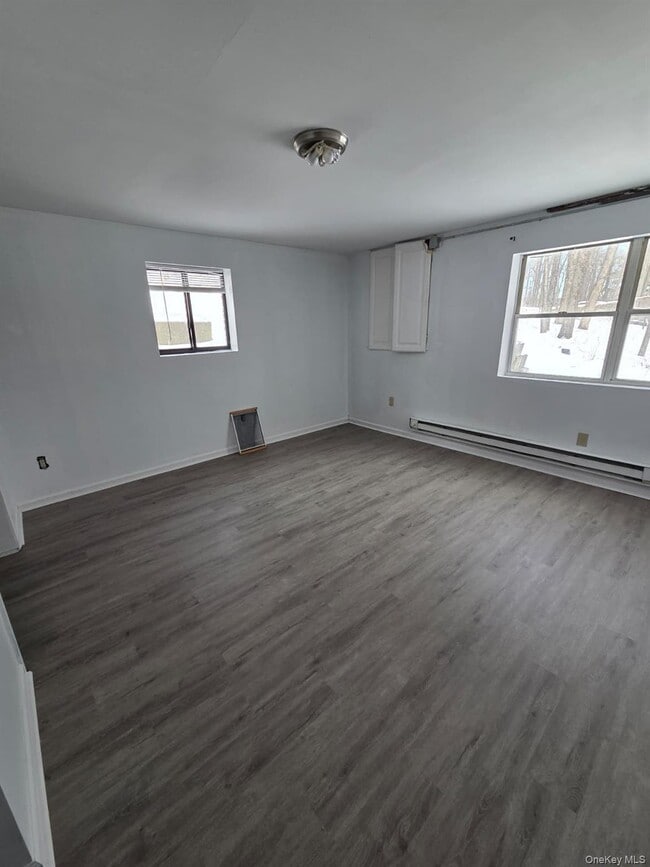 Building Photo - 135 Shawanga Lodge Rd