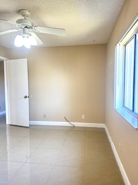 Building Photo - 531 Shady Pine Way