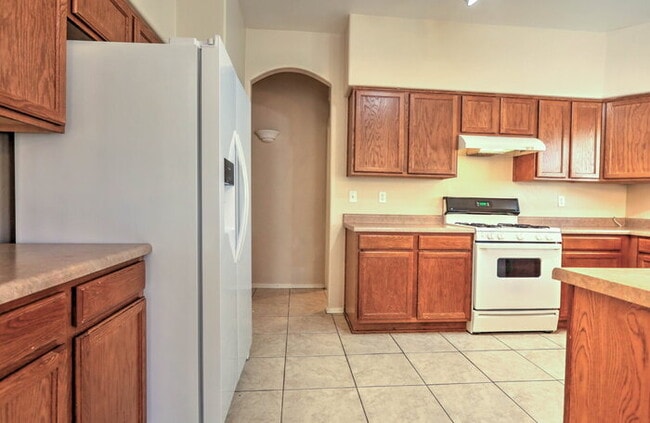 Building Photo - Located in beautiful Rancho Sahuarita!!!!!!!!!!!!