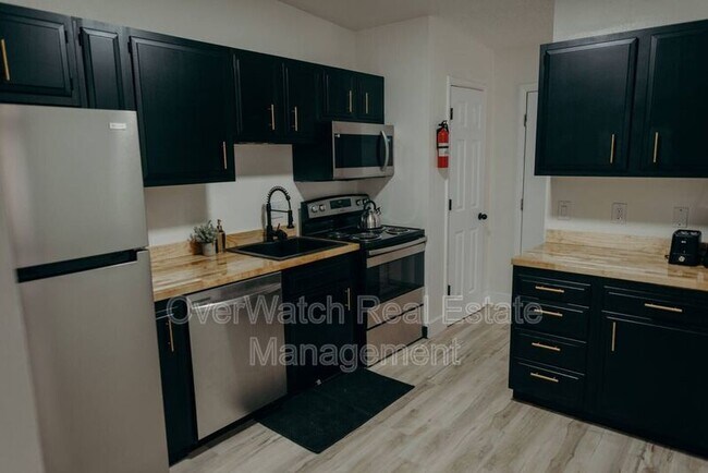 Building Photo - 3007 W 33rd Ave