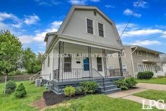 Building Photo - 1733 Stahlwood Ave