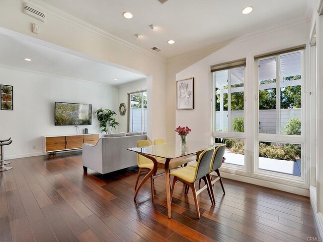 Building Photo - Beautifully Updated Model Home in the Prestigious, highly desirable Woodbridge