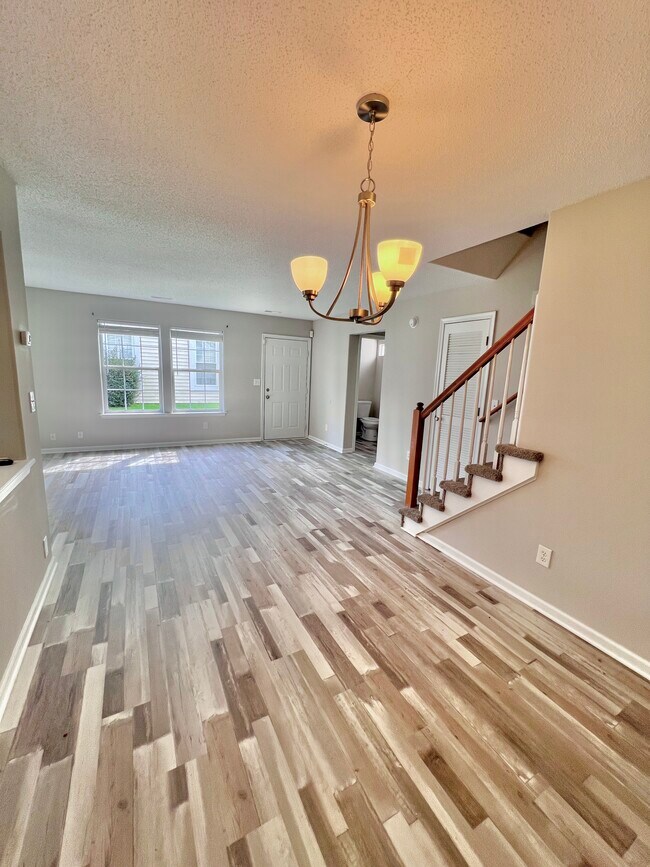 Building Photo - 6223 Cambridge Dr