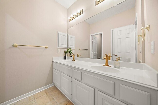 Building Photo - 7319 Emerald Glen Dr
