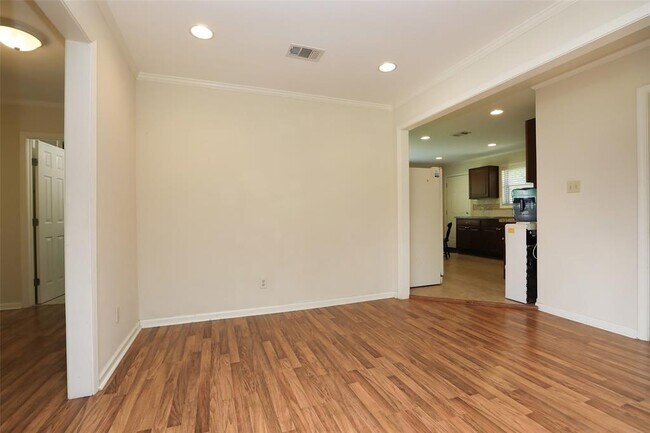 Building Photo - 10306 Oboe Dr