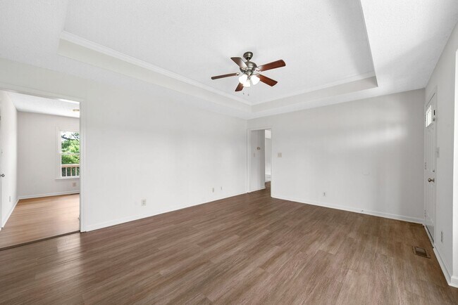 Building Photo - 3 Bedroom Pet Friendly Home For Rent Near 101st Parkway!