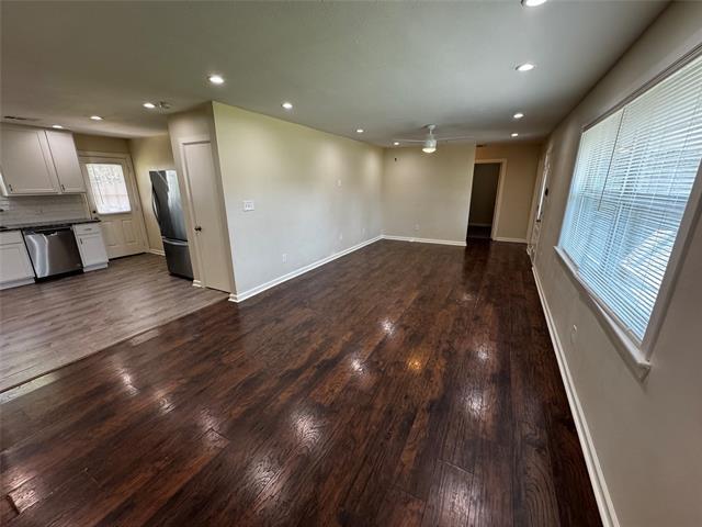 Building Photo - 923 Green Castle Dr