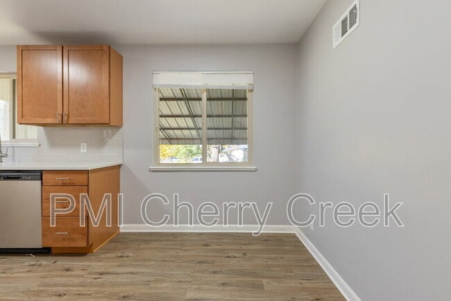 Building Photo - 2695 S Logan St