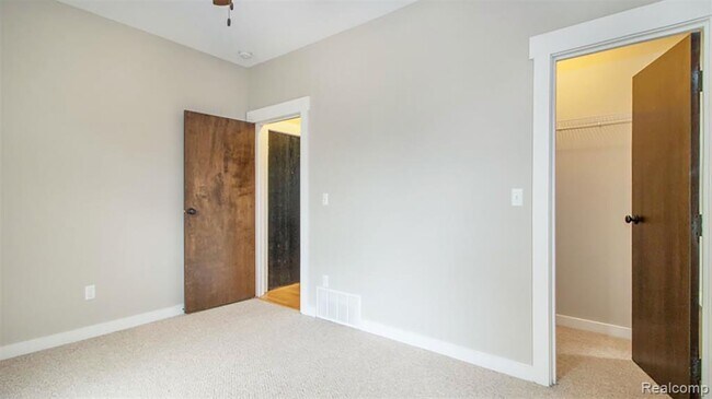 Building Photo - 132 W Willis St