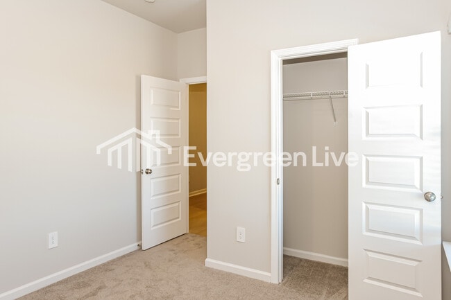 Building Photo - 17727 Denham Cir