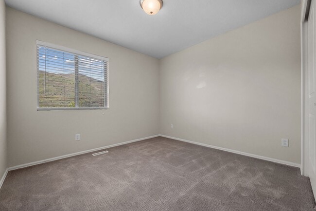 Building Photo - Beautiful 5 Bed / 3.5 Bath Home for Rent in Draper