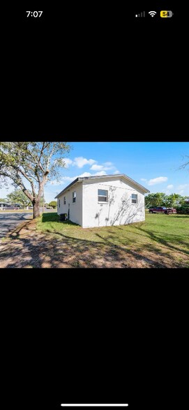 Building Photo - 1301 Ave L