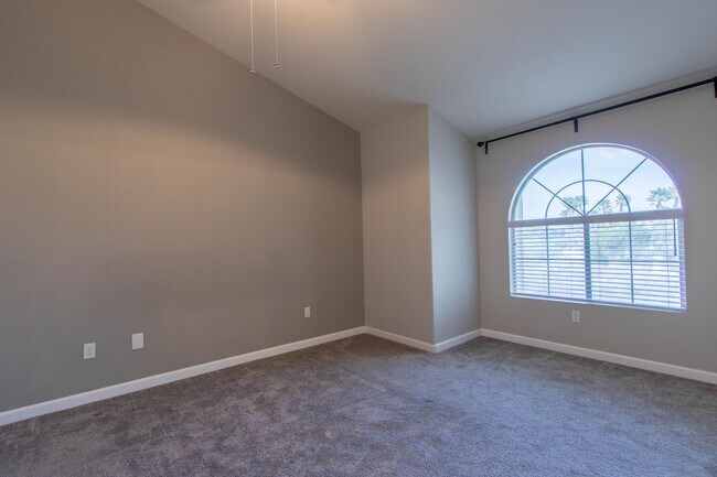 Building Photo - SPECTACULAR 2BED/2BATH CONDO IN HENDERSON!