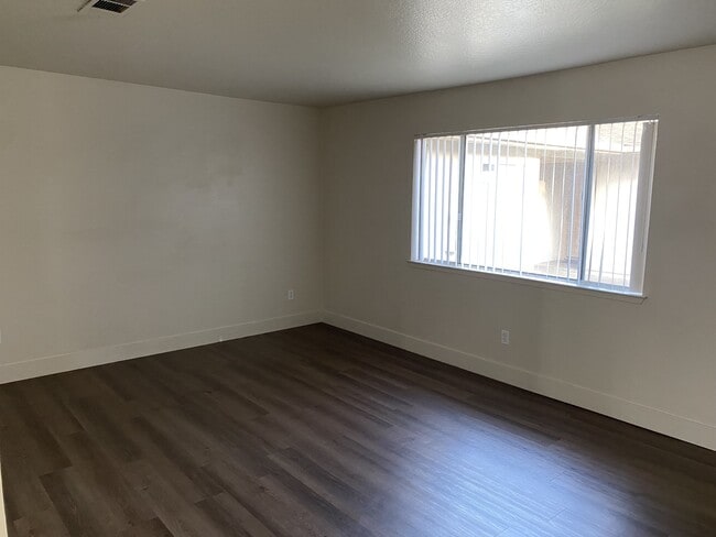 Building Photo - 3000 Keller St