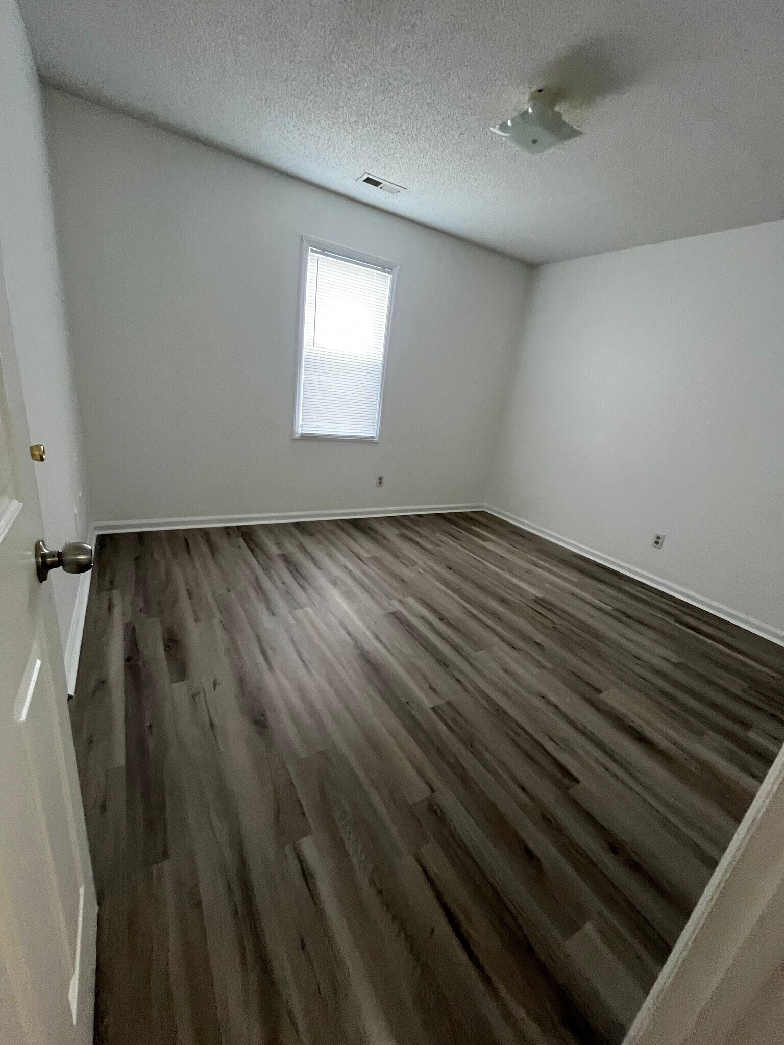 Building Photo - 89 Vine St