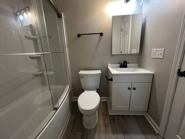 Building Photo - 5850-H Century Oaks Drive (No Pets)