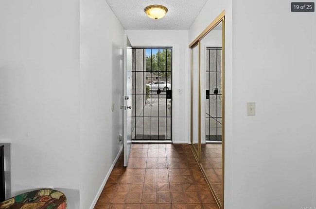 Building Photo - 1498 Gustavo St