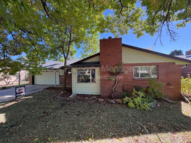 Building Photo - 520 S Otis St