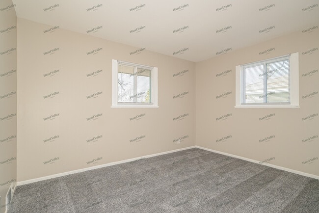 Building Photo - 10712 Spring Garden Dr