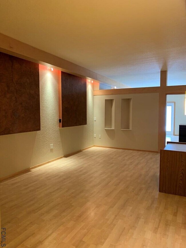 Building Photo - 101 Palm Harbor Pkwy