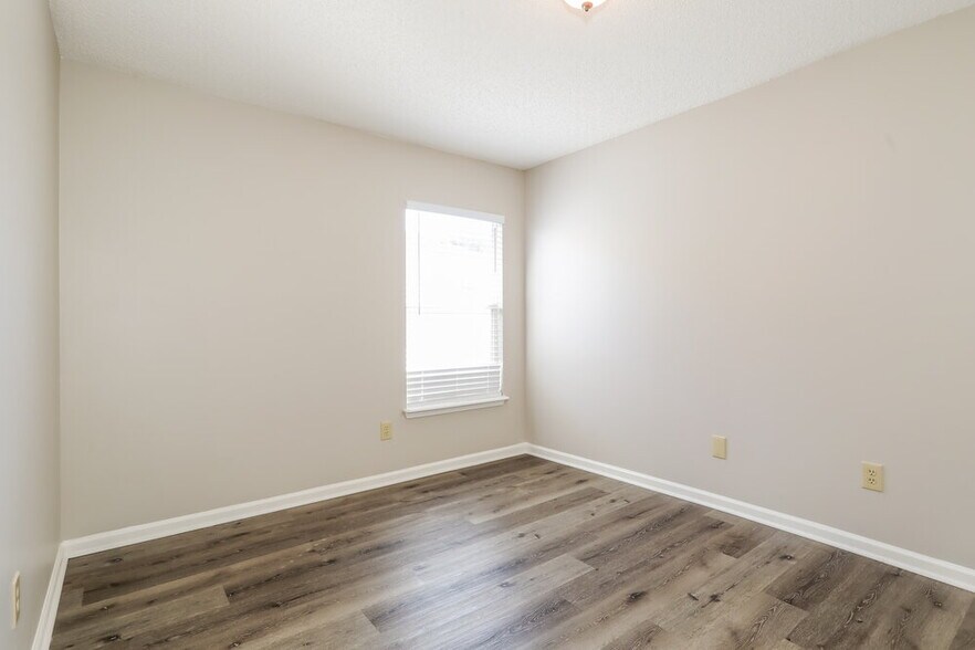 Building Photo - 3257 Fox Squirrel Dr