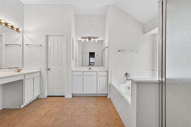 Building Photo - 4826 Claymill Ct