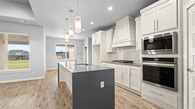 Building Photo - 217 Olde Ml Ct