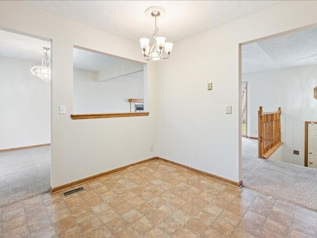 Building Photo - 3 bedroom , 2 bathroom House - Coming Soon