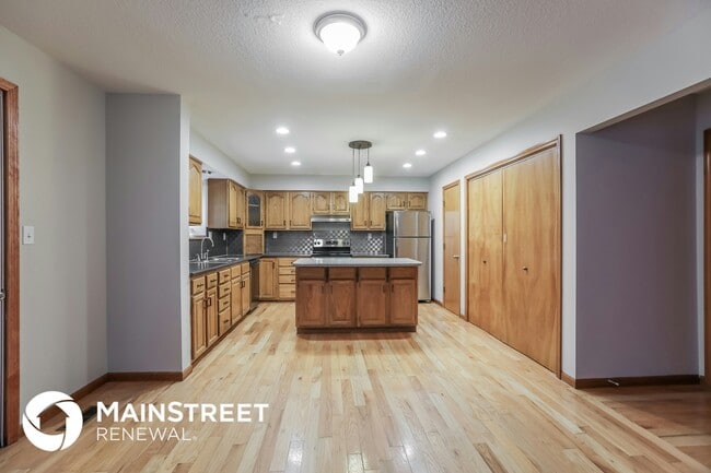 Building Photo - 8384 N Britt Ct