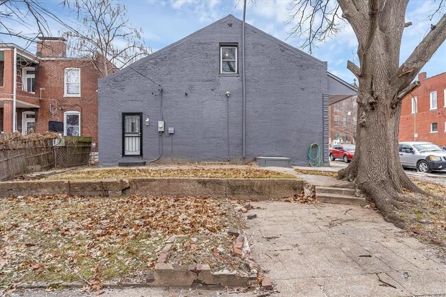 Building Photo - 3519 Blair Ave