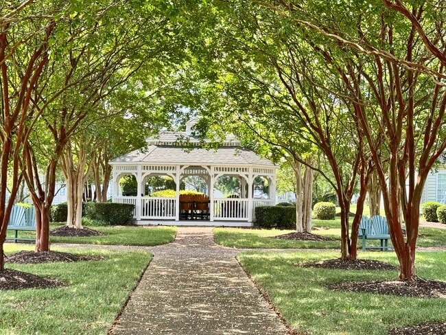 Building Photo - 3-Bedoom 1-Story Condo In Eagle Pointe! St...