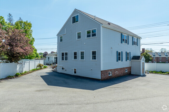 246 Turnpike is located in North Andover, MA. - 246 Turnpike St