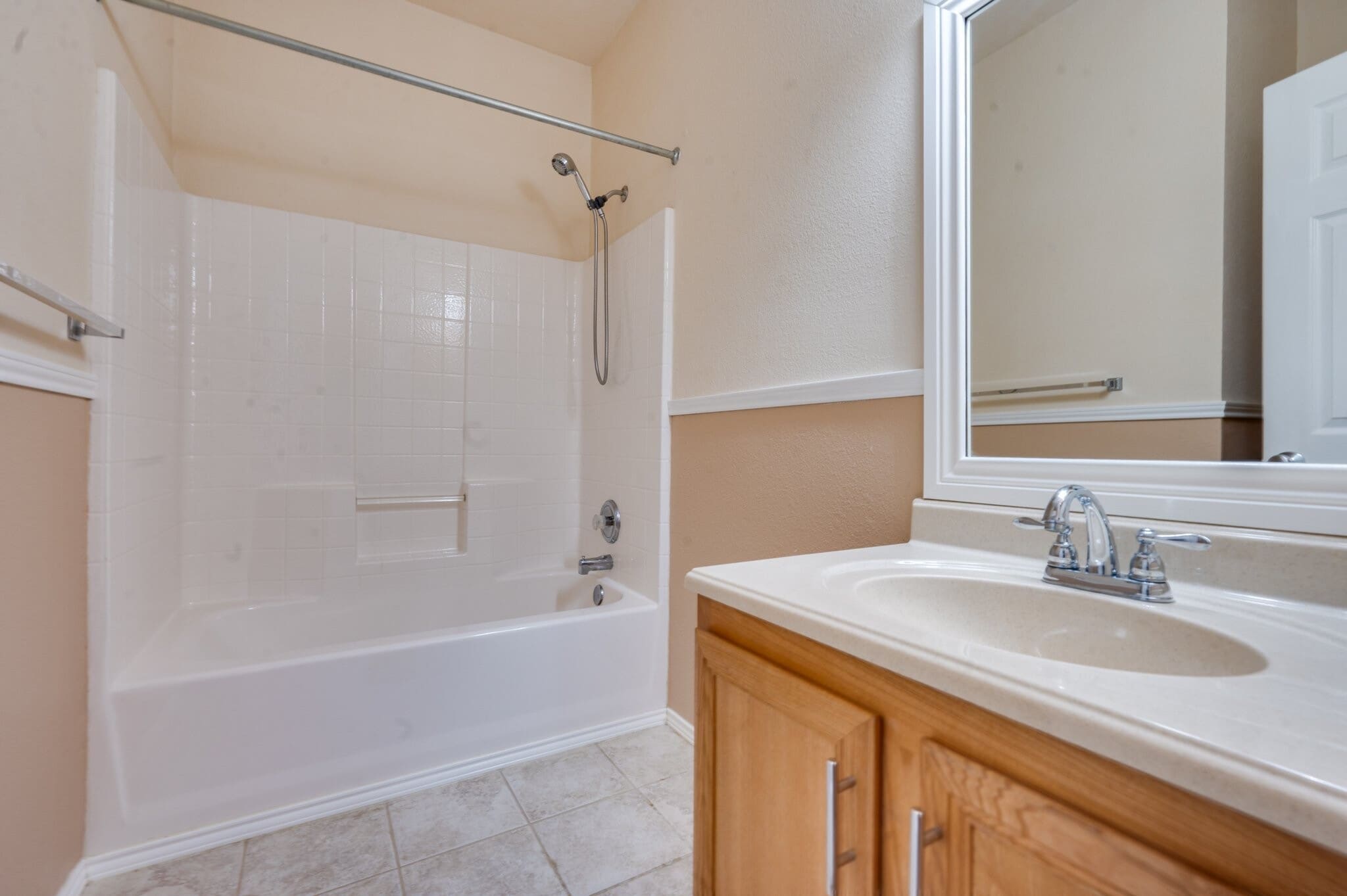 Building Photo - 7909 Country Home Dr