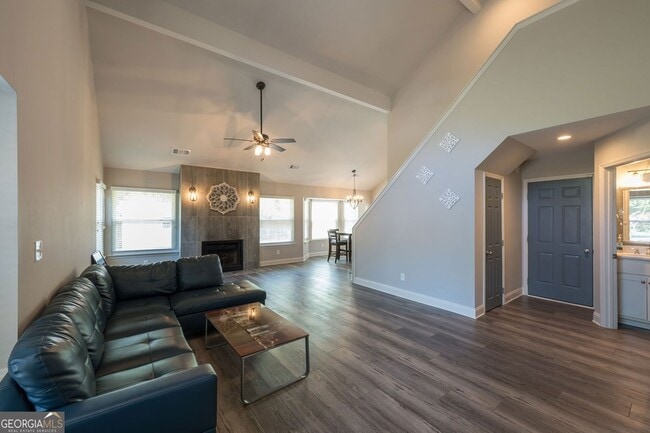 Building Photo - 895 Halston Ct